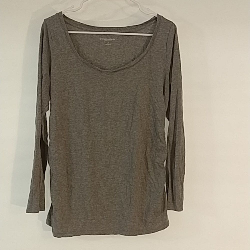 Liz Lange Maternity- long sleeve large gray